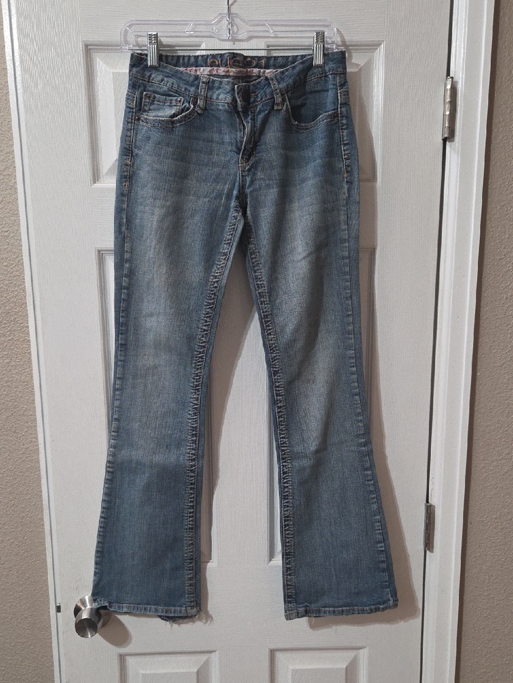 Rue21 Women's Medium Blue Flared Jeans